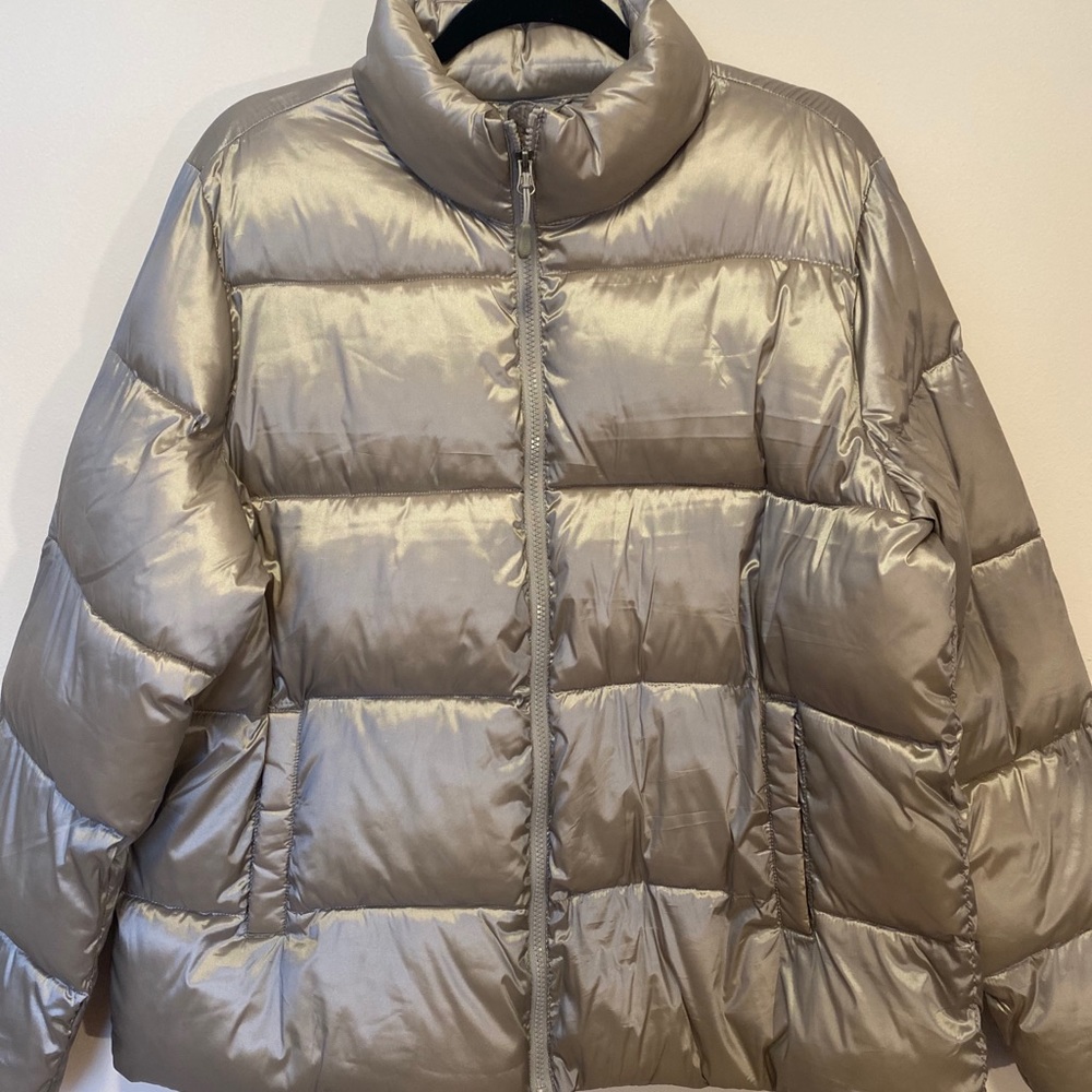 Packable puffer coat